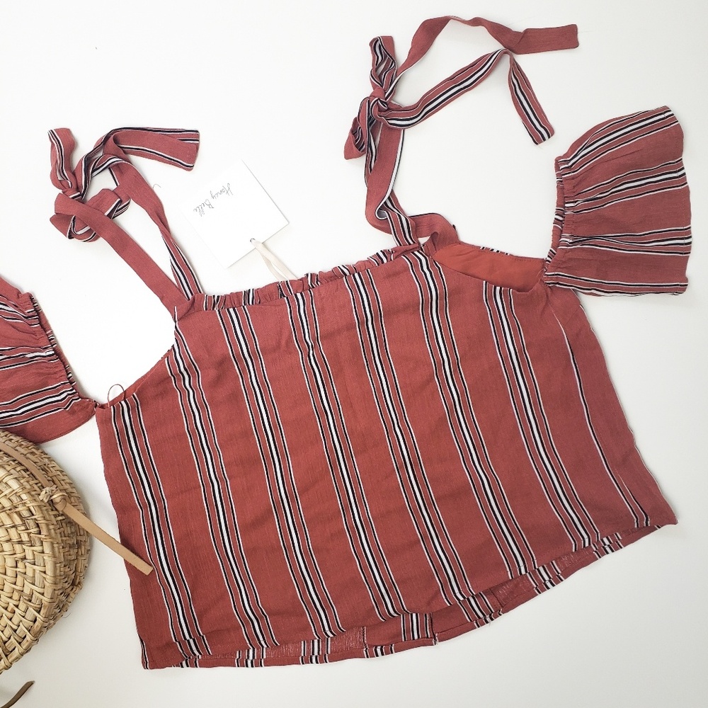 ⬇️ Mauve Striped Cold Shoulder Short Sleeve Top - Picture 5 of 5